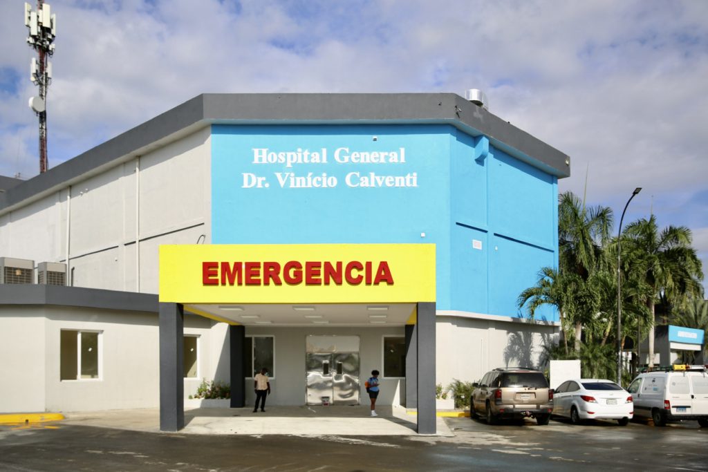 Fachada del Hospital General Dr. Vinicio Calventi.